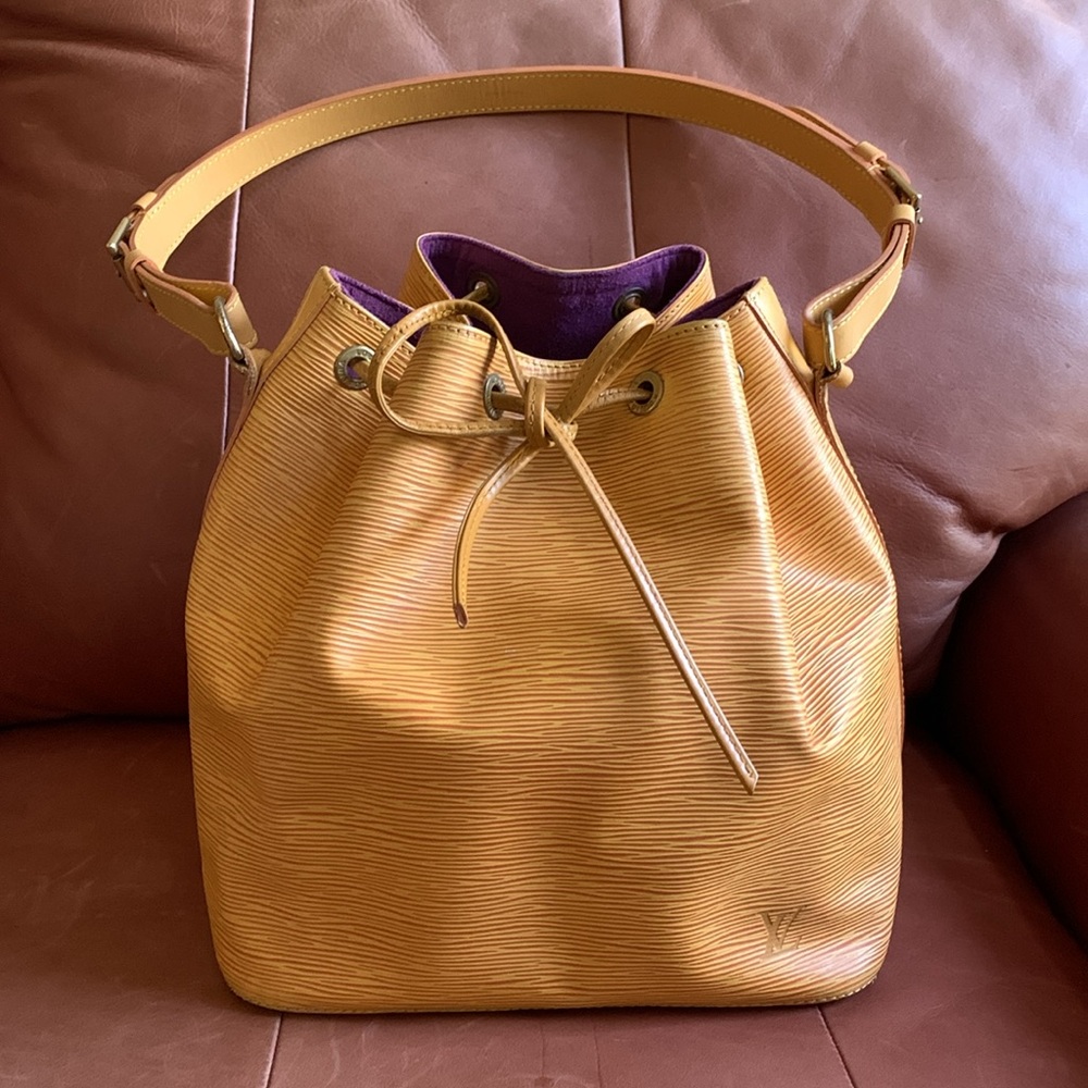 💛💜Authentic Louis Vuitton Noe PM Hand/Shoulder Bag💛💜